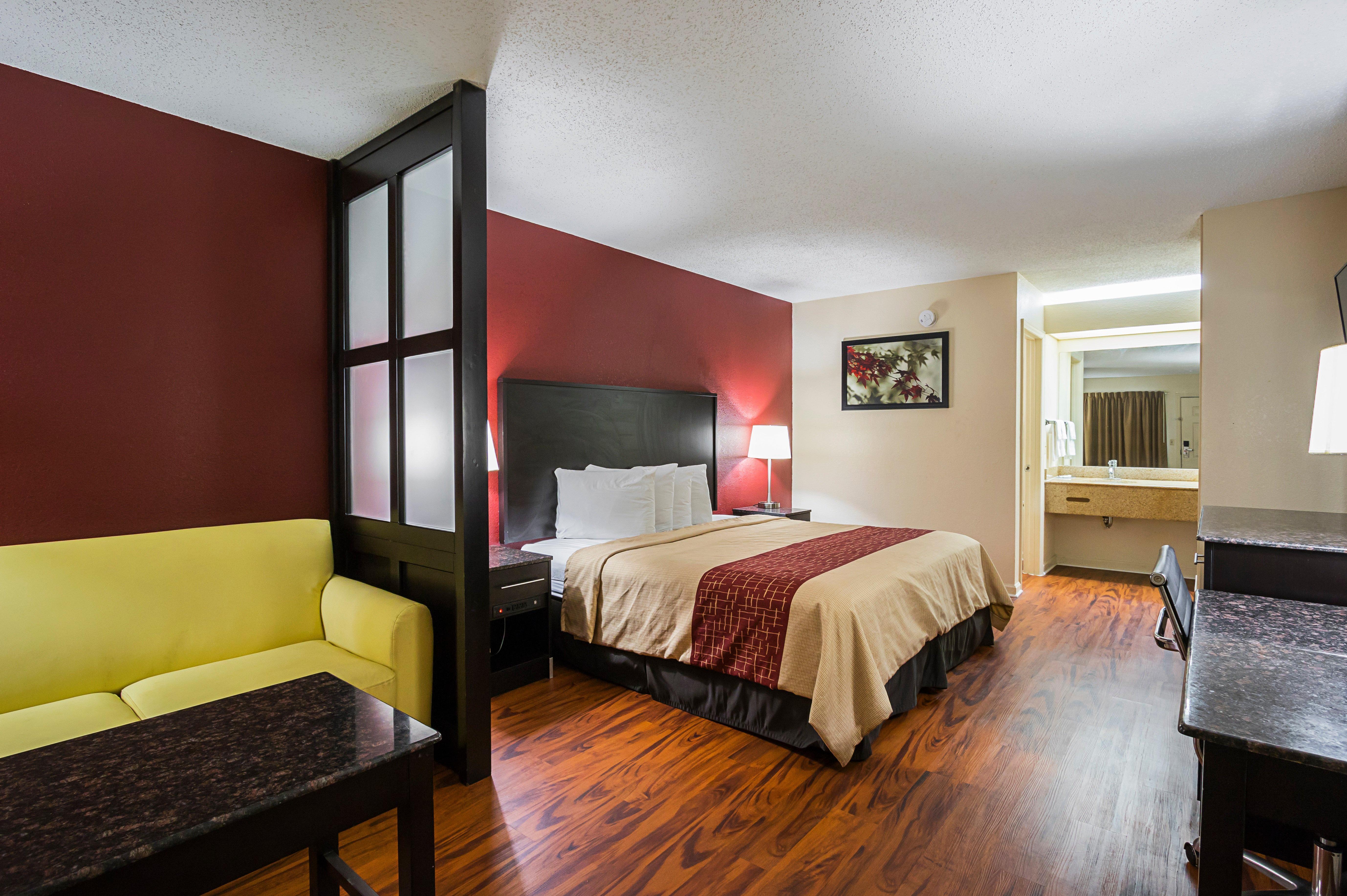 Red Roof Inn & Suites Скотсборо Экстерьер фото